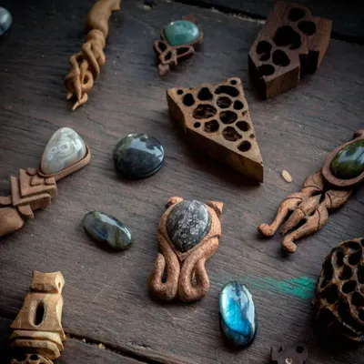This is where wood becomes art. A stunning collection of organic artifacts, pendants, and sculptures whittled from Burmese Teak, some combined with beautiful stones. This is what you can learn to create.