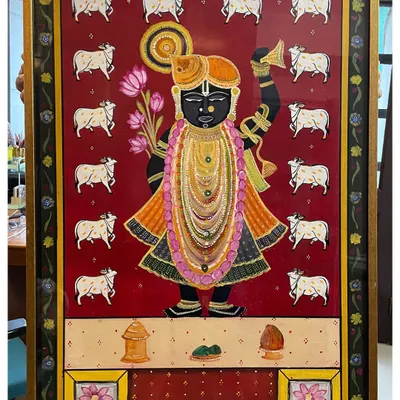 The final, framed Pichwai-inspired painting of Shrinath Ji. It means the world to me when someone makes space for my art on their walls, in their home. This piece was a journey of love and devotion.