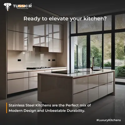 This high-gloss, beige kitchen is a perfect example of modern design meeting unbeatable durability. The island layout provides ample workspace, while the reflective finish adds a touch of luxury and brightness to the entire room.
