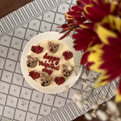 My Valentine's Day collection is all about celebrating love in every form. This year featured adorable teddy bear cakes and fun tic-tac-toe designs, perfect for sharing with your special someone.