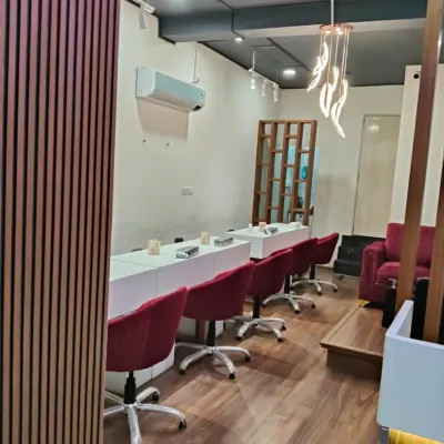 Welcome to our BTM 2nd Stage branch. We have multiple stations so you and your friends can get your nails done together.