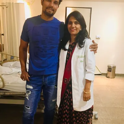 With actor Randeep Hooda during a consultation. It is a pleasure to guide dedicated individuals on their health and nutrition journey, whether for a specific role or for long-term wellness.