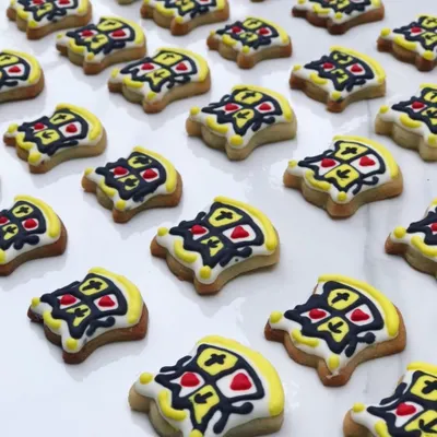 Here are the yellow house cookies I made for my school's 175th anniversary. Getting the details of the Loreto crest right with royal icing on hundreds of cookies was a challenge, but I was so proud of the result.