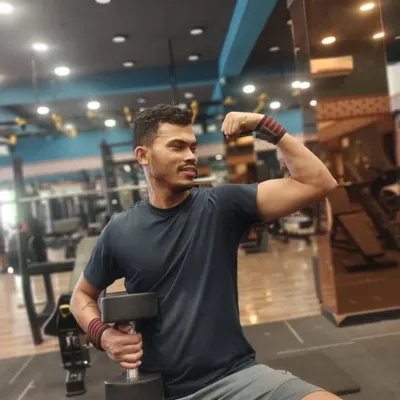 Putting in the work at the gym. Strength training with equipment like dumbbells is a key part of my own routine and something we incorporate into the sculpt portions of my classes.