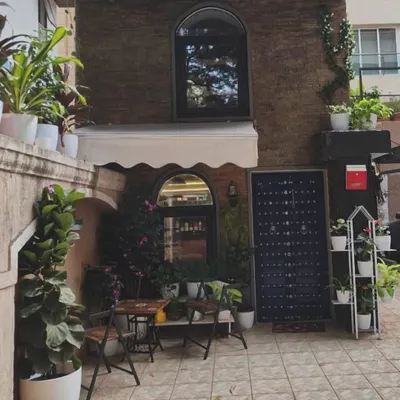 Welcome to my studio. I wanted to create a space that feels more like a creative retreat than a salon, where we can plan your perfect wedding hair in a relaxed environment.