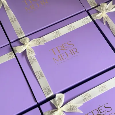 We collaborated with Trés Mehr to design and execute these 300 stunning hampers for their exhibition. The custom-branded lavender boxes with elegant ribbons made a powerful first impression, showcasing our ability to deliver high-volume orders with a luxury finish.