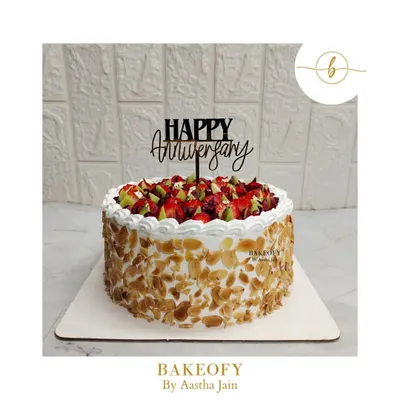 My Premium Fresh Fruit Cake is for those who love a light, fresh, and beautiful dessert. I use a soft vanilla sponge, fresh whipped cream, and top it with a vibrant mix of seasonal fruits and crunchy toasted almonds.
