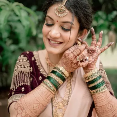 A sweet and subtle look for her baby shower. This mom-to-be is glowing, and I enhanced her natural radiance with soft makeup and a traditional South Indian hairstyle.
