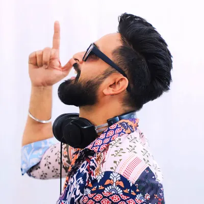 One for the crowd. This pose captures the energy and interaction I love to have during my sets.