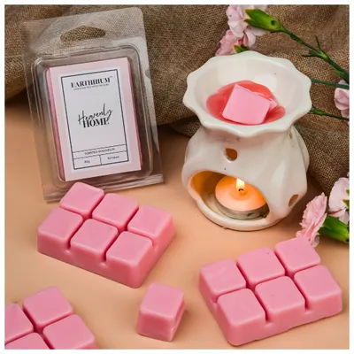 Transform your space with my scented wax melts and diffuser duo. Just pop a square of this 'Heavenly Home' wax melt onto the ceramic diffuser to fill your room with a beautiful, calming aroma.