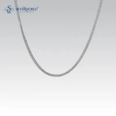 Our classic men's link chain in high-polish sterling silver. Its sturdy and minimal design makes it a versatile foundation for any man's jewelry collection, ideal for pairing with pendants.