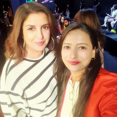 Meeting the legendary choreographer Farah Khan was a dream come true. Her work in Bollywood is a constant source of inspiration for me, and this moment reminded me why I love the world of dance and entertainment.