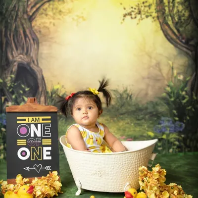 This little girl's mom requested a duck theme for her bath session, as they are her favorite toy. I created an enchanted forest setting for this little duckling to enjoy her splashy celebration.