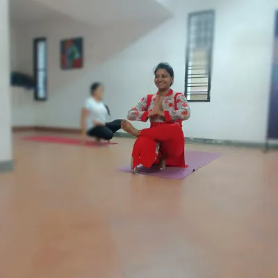 Day 2 of Navratri: Brahmacharyasana. This day is dedicated to the unmarried, meditative form of Goddess Parvati, and this pose reflects that discipline and focus.