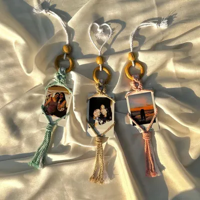 Our macrame polaroid holders are a beautiful way to display your cherished memories. We can customize the macrame color and even print your Instax photo to create a complete, ready-to-hang gift.
