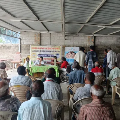 A wider view of the free skin treatment camp at Preethi Nivas Old Age Home. We were able to screen and advise 58 senior citizens on this day.
