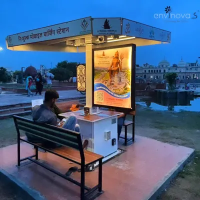 Our Smart Solar Hut provides a comfortable resting spot for devotees at Ram Ki Paidi on the banks of the Saryu River in Ayodhya. The shelter offers protection from the elements and free charging, enhancing the experience for all visitors.
