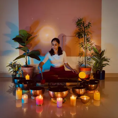 Preparing for a sound healing session, I arrange the singing bowls to create a full spectrum of resonant tones. Each bowl has a unique frequency that contributes to the deeply meditative and healing atmosphere.