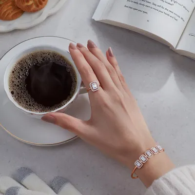 For this fine jewelry campaign, the goal was to create a cozy, aspirational moment. I used soft, natural lighting to highlight the sparkle of the diamond ring and bracelet, setting a scene that feels both luxurious and relatable.