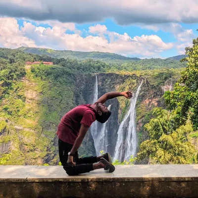 A moment of expression with the magnificent Jog Falls as my backdrop. This Ustrasana (Camel Pose) variation felt like an offering to the landscape, a way to connect with the vastness of nature.