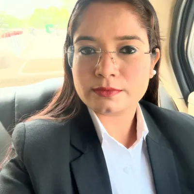 Bekhauf! Azaad! Fearless and Free. This is the principle I live and work by. A selfie on my way to court.