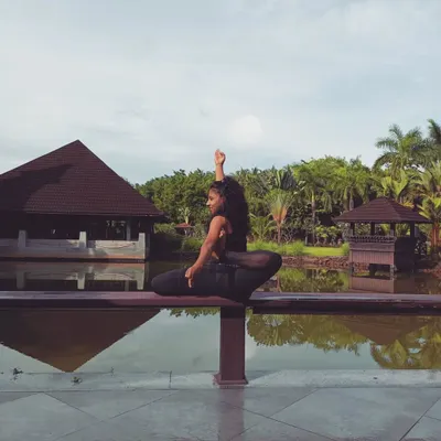 On the 7th day of Navaratri, we honor Goddess Kalratri, the destroyer of negative energy. This pose is a tribute to her fierce, protective power.
