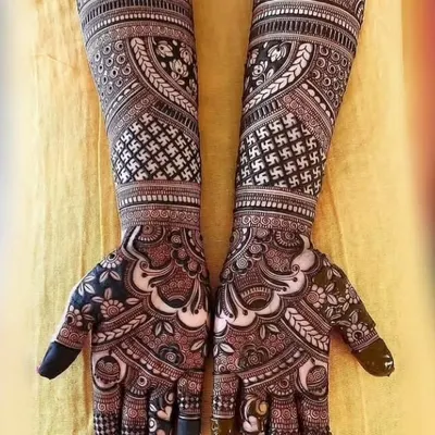 A powerful design featuring bold swastika patterns, a symbol of good fortune. The negative space and thick lines create a striking contrast.