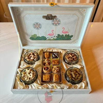 This premium gift box, filled with an assortment of Turkish Baklava and gourmet dry fruits, represents the luxury and attention to detail we put into every hamper. It’s a perfect example of how we blend traditional tastes with elegant presentation for Diwali and other special occasions.