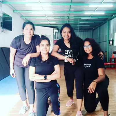 Hello ladies. This is what it’s all about. Finding encouragement and motivation together to start and stick with your fitness journey, especially during the busy 30s and 40s.