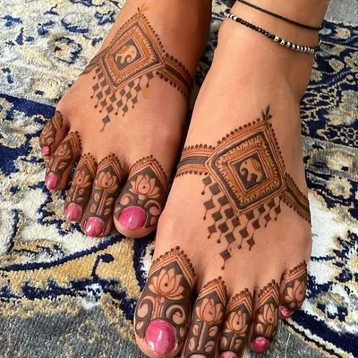 Don't forget the feet! I create beautiful foot mehndi, or payal designs, that complement your hand mehndi. This design features traditional elephant motifs inside a geometric pattern, with delicate lotus details on the toes.