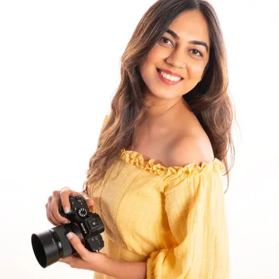 Hello, I'm Stuti. For the past six years, I've had the honor of capturing the stories of so many families. I used to be a perfectionist, but working with babies has taught me to embrace the beautiful, imperfectly perfect moments of life.