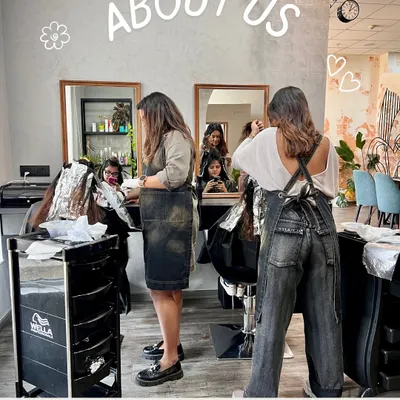 About us: a place where your hair can breathe, thrive, and shine in its natural form. This is Texture Studio.