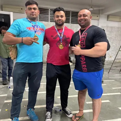 With my brothers in iron, all champions in our respective weight categories.