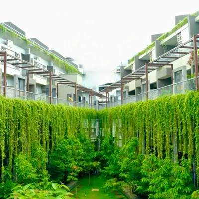 The ALAYA Villament, where duplex homes are organized around a lush central courtyard. This landscape-driven approach enhances natural light and ventilation while providing residents with a shared green space.