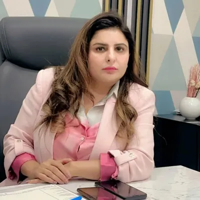 Our lead doctor, Dr. Ritu, during a consultation. Every treatment plan at Skinpheras is created with a doctor-led approach to ensure safety and efficacy.