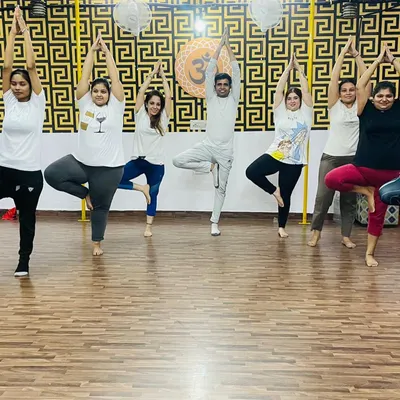 Finding balance together in our Power Yoga session. It doesn't matter if you are a beginner or have been doing it for years, yahan sabka welcome hai. Come find your community.