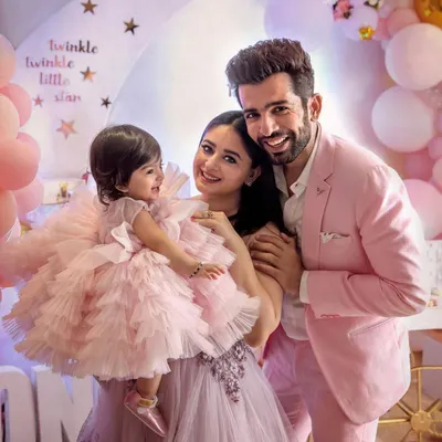 A first birthday fit for a star! Capturing this beautiful family portrait for Tara's big day was a dream. A 'Turning One' shoot is the perfect occasion to get the whole family together for a picture you'll cherish.