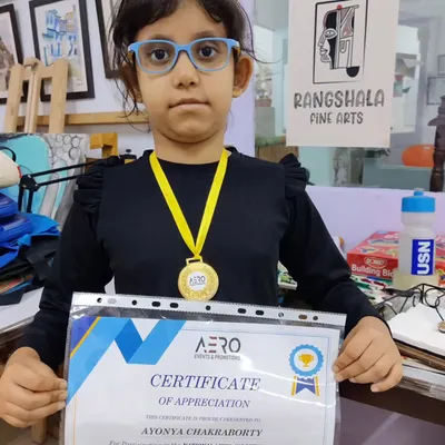 A proud moment for Rangshala! Congratulations to our student, Anonya, for winning a gold medal in a national-level drawing competition.