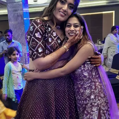 A cherished moment with actress Shireen Mirza during her wedding festivities. It was an honor to choreograph for her and her family, and we loved being a part of her special day.