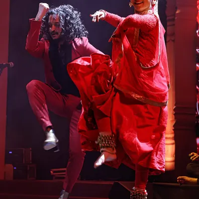 A powerful moment of synchronization with Kathak exponent Nidhi Prabhu. Our movements, though from different worlds, find a common language in rhythm and passion.