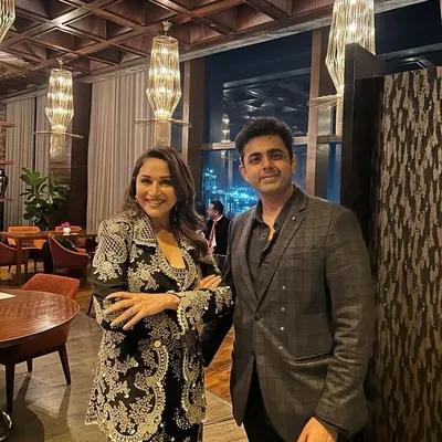It was an electrifying weekend reading the mind of the dazzling Madhuri Dixit. I also had the chance to amaze the esteemed faculty of the University of Southern California (USC) at the same event.