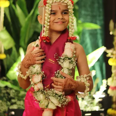 It was an honor to apply mehendi for this little one's Munj ceremony. Look at his sweet smile and the lovely henna stain on his hands. It's a beautiful reminder that mehendi is a cherished tradition for all kinds of happy occasions.