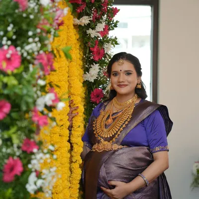 The beautiful mom-to-be, Varsha, at her baby shower. I created a soft and radiant makeup look to enhance her natural pregnancy glow.