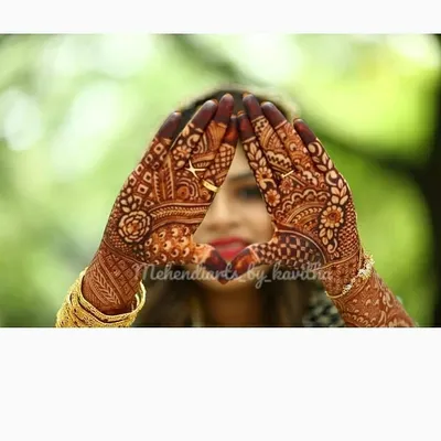 The result of using natural henna and proper aftercare is this gorgeous, deep stain. This photo, taken a couple of days after application, shows the beautiful color my mehendi develops into.