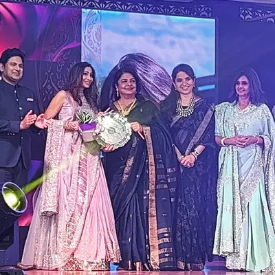 I was so blessed and grateful to receive this Women Achiever award for my work in matchmaking. It’s a testament to the beautiful love stories I’ve been a part of, and it fuels my passion to help even more people find happiness.