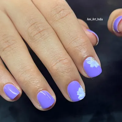 Simple and sweet hand-painted daisy art on a lovely lavender base.