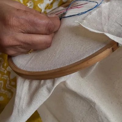 It is always lovely to teach a group of hand embroidery enthusiasts. This photo captures the focus and dedication of my students during a workshop.