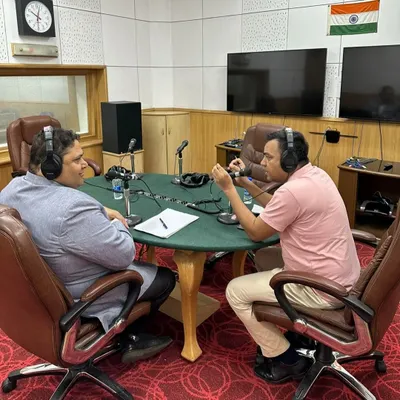 During a special phone-in program at All India Radio, I provided live answers to consumer questions. The discussion centered on the Consumer Protection Act and how individuals can use its provisions to resolve disputes with companies.