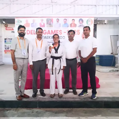 Komal wins the Gold Medal in the Senior Female Kyorugi category at the Delhi Games 2025. A proud moment for Team Prahar.