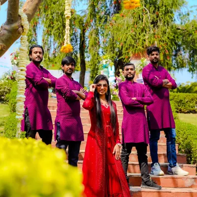 Posing with my talented band at a Maayra event at the ITC Mughal in Agra. We love coordinating our outfits and bringing a professional and vibrant energy to every destination event.